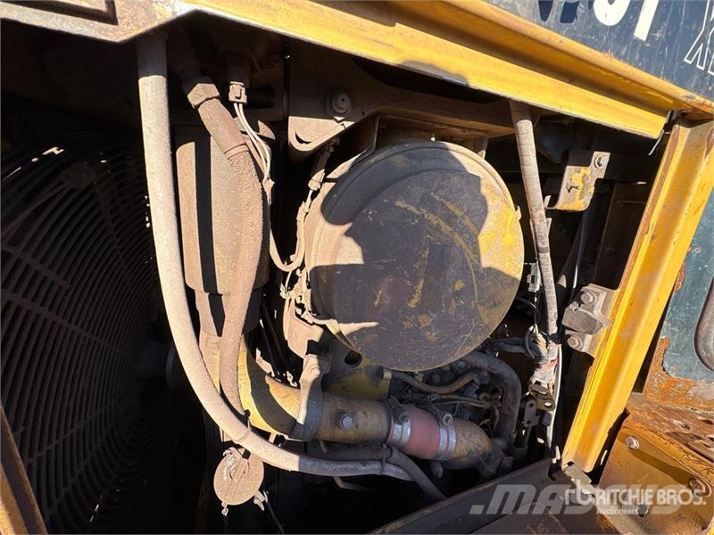 CAT D6T XW Crawler Dozer Bulldozer