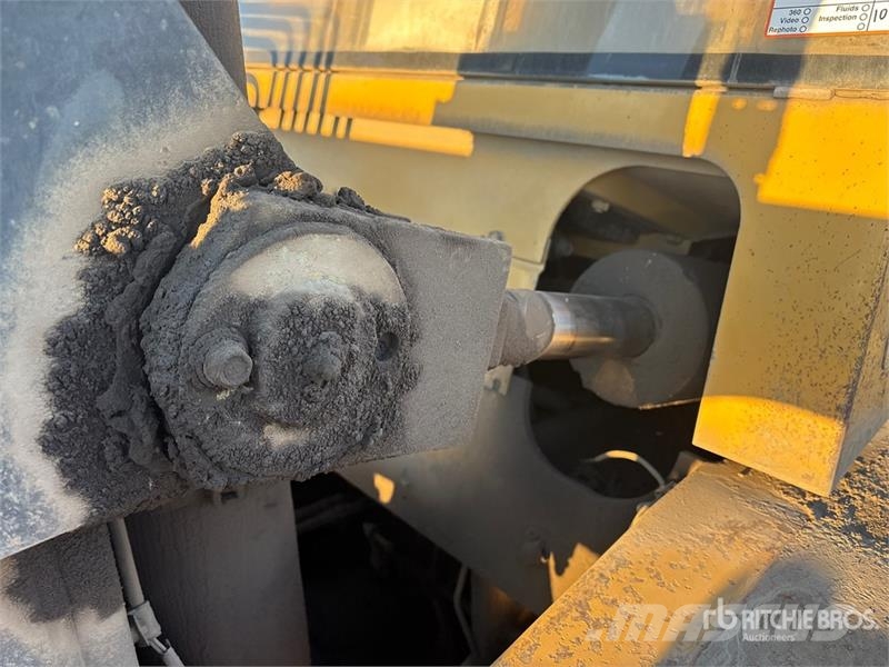 CAT DP150 20600 lb Pneumatic Tire Forklift Інше
