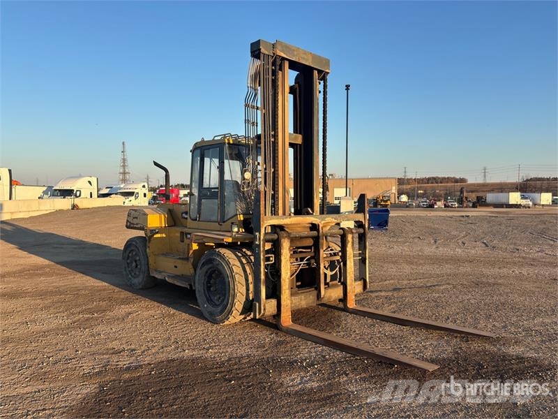 CAT DP150 33000 lb Pneumatic Tire Forklift Other