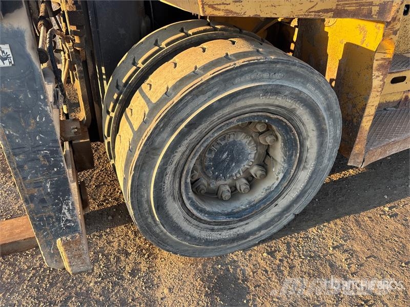 CAT DP150 33000 lb Pneumatic Tire Forklift Other
