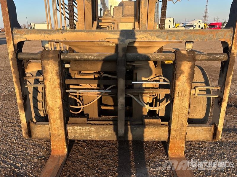 CAT DP150 33000 lb Pneumatic Tire Forklift Other