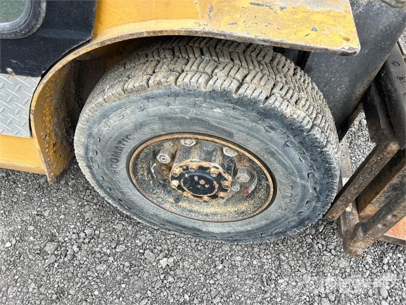 CAT DP20K 3300 lb Forklift Інше