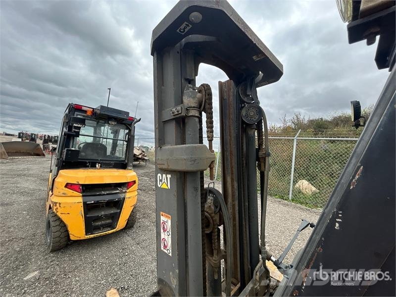 CAT DP20K 3300 lb Forklift Інше