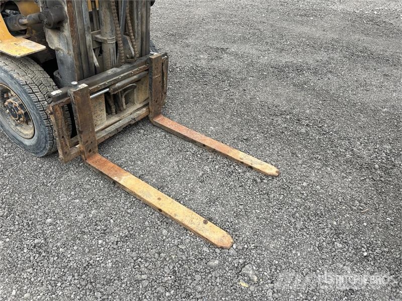 CAT DP20K 3300 lb Forklift Інше