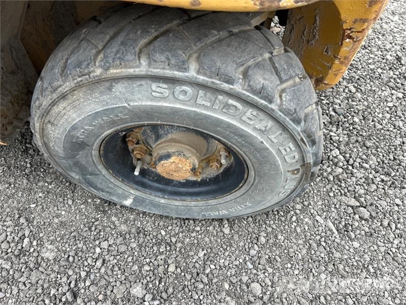 CAT DP20K 3300 lb Forklift Інше