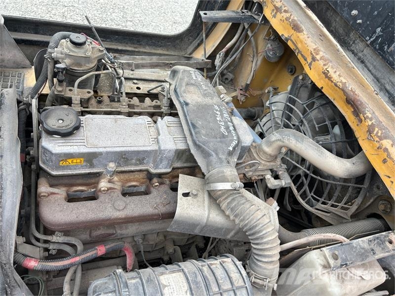CAT DP20K 3300 lb Forklift Інше