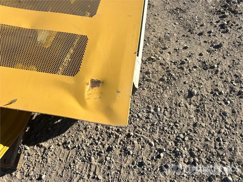CAT Engine Doors - Fits Cat 336 Outros componentes