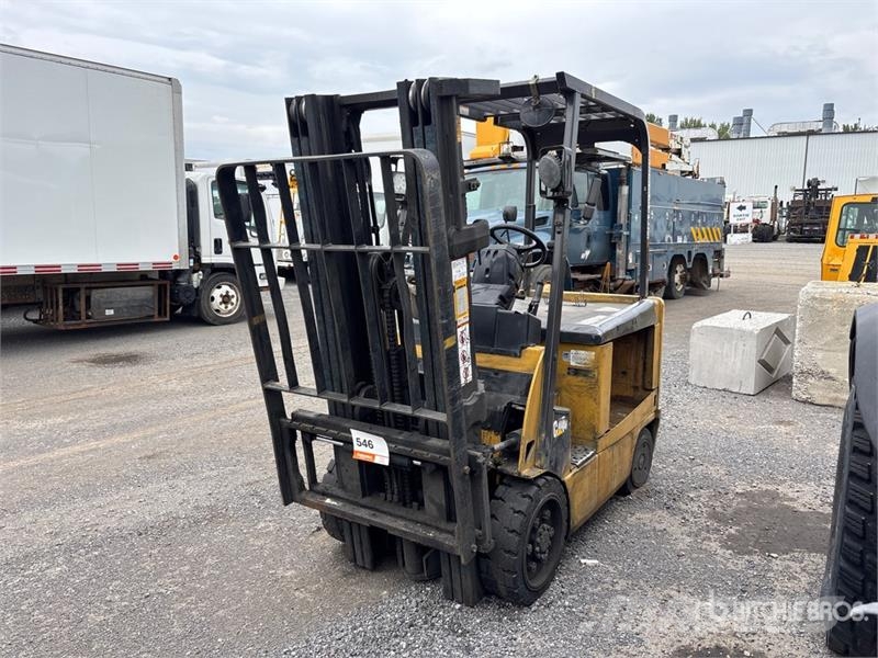 CAT EX4000 4000 lb Electric Forklift (Inoperable) Elmotviktstruckar