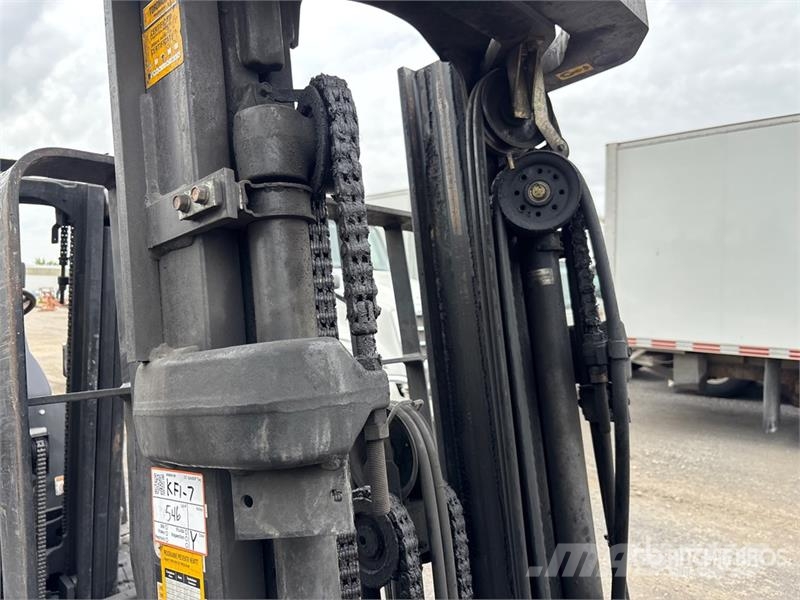 CAT EX4000 4000 lb Electric Forklift (Inoperable) Elmotviktstruckar