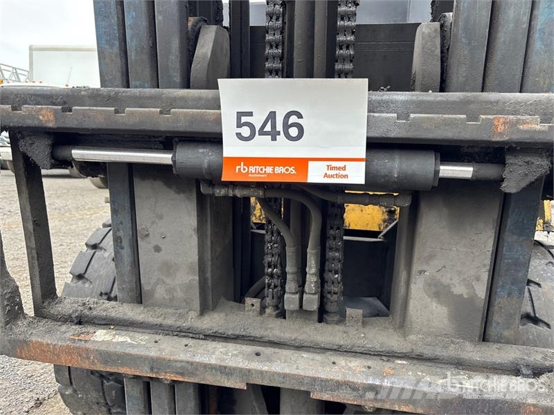 CAT EX4000 4000 lb Electric Forklift (Inoperable) Elmotviktstruckar