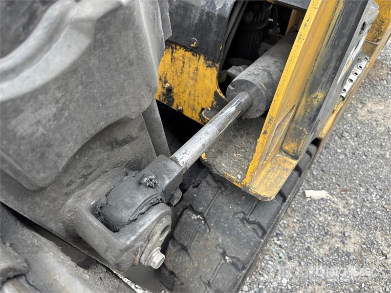 CAT EX4000 4000 lb Electric Forklift (Inoperable) Elmotviktstruckar