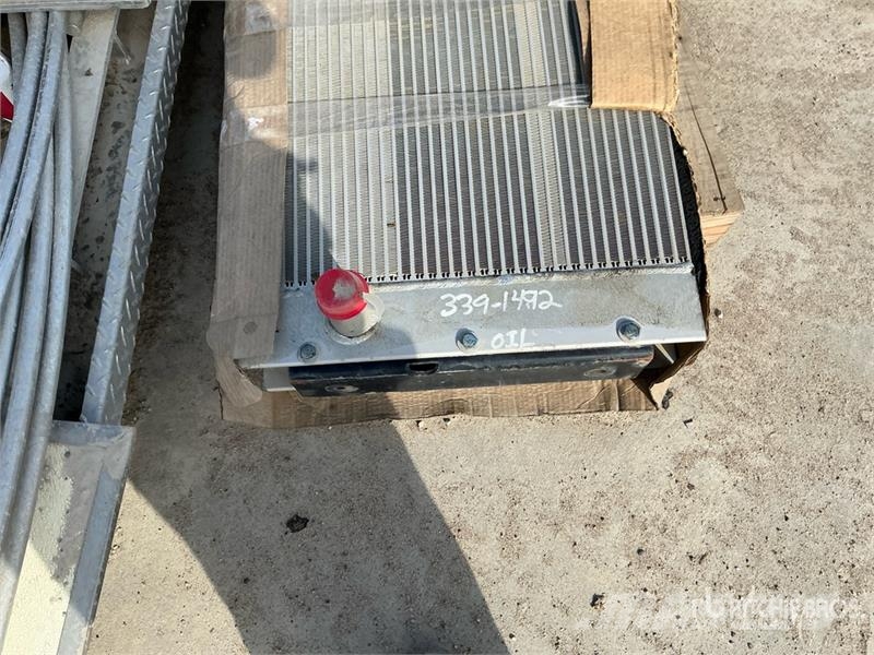 CAT Hydraulic Cooler Core and Truck Parts مكونات أخرى