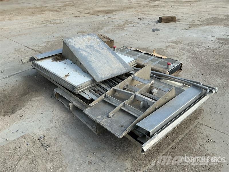 CAT Hydraulic Cooler Core and Truck Parts مكونات أخرى