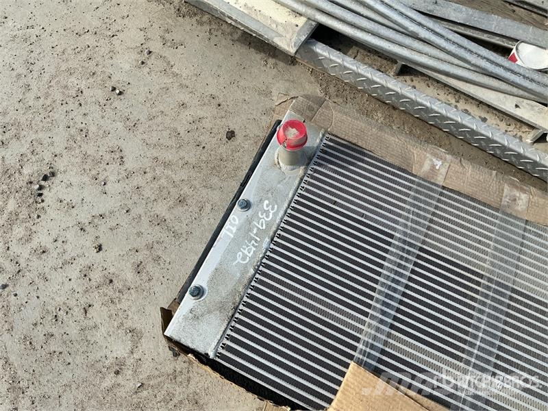 CAT Hydraulic Cooler Core and Truck Parts مكونات أخرى