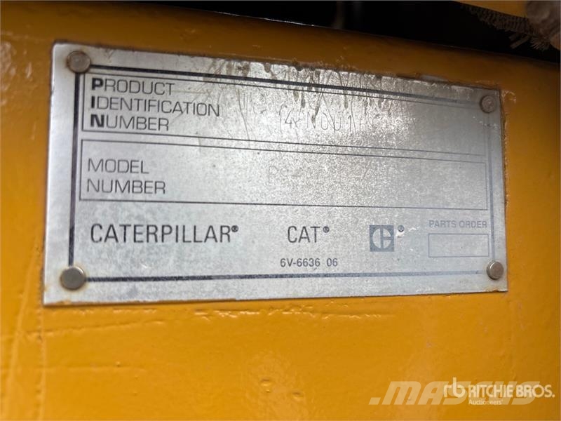 CAT PS-300B Pneumatic tired rollers