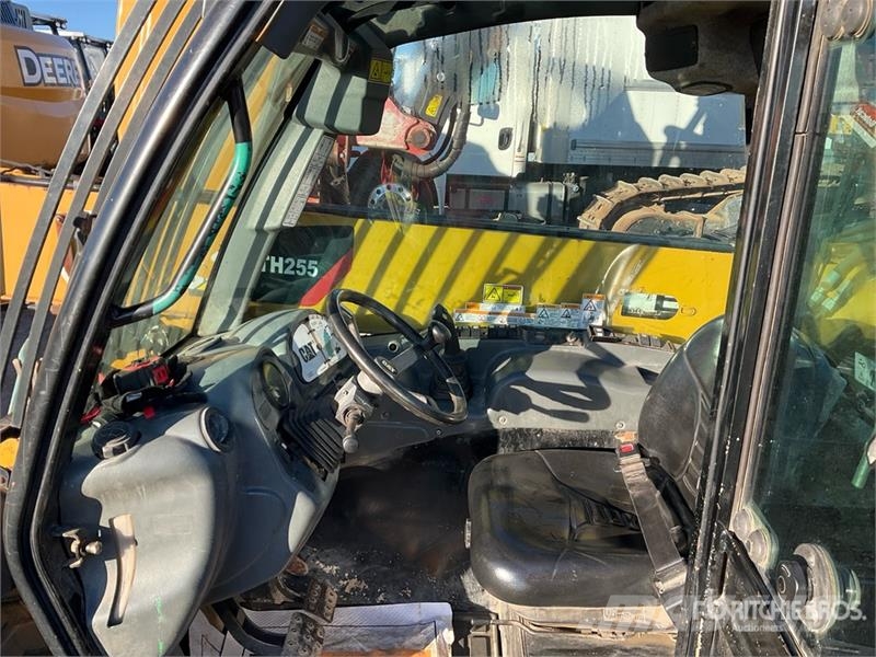 CAT TH255C Teleskoplader