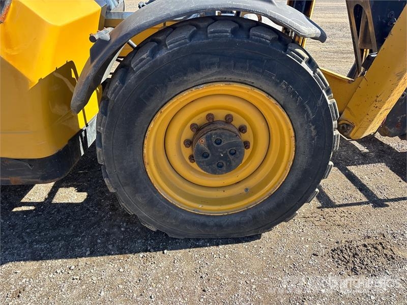 CAT TL1055C مناولات متداخلة