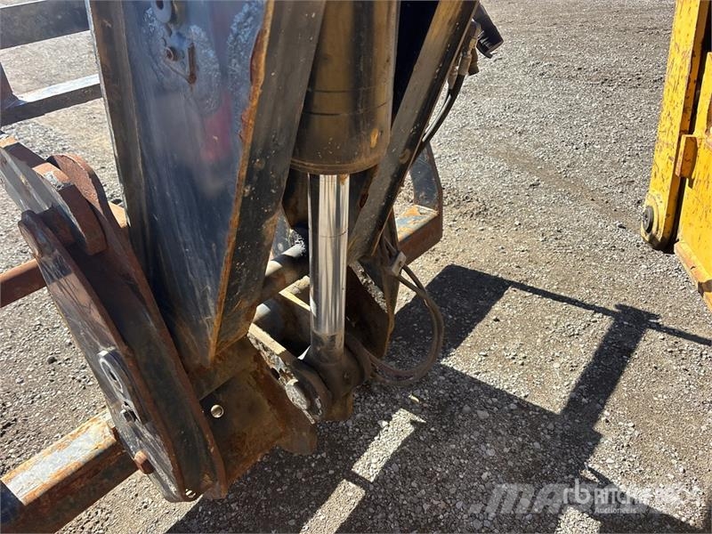 CAT TL1055C مناولات متداخلة