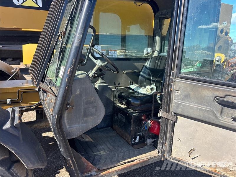 CAT TL1055C مناولات متداخلة