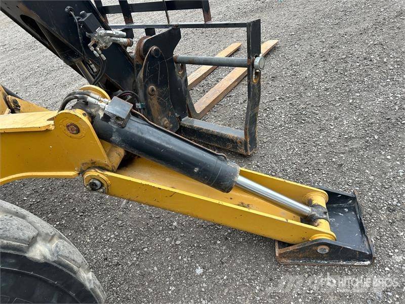 CAT TL1055C Teleskopiskie manipulatori