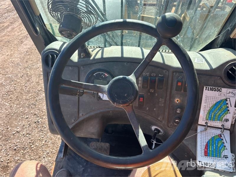 CAT TL1055C مناولات متداخلة
