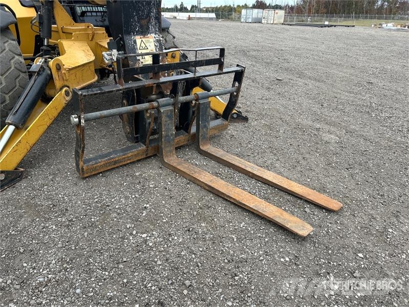 CAT TL1055C Teleskopiskie manipulatori