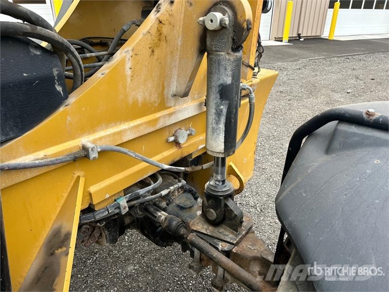 CAT TL1055C Teleskopiskie manipulatori