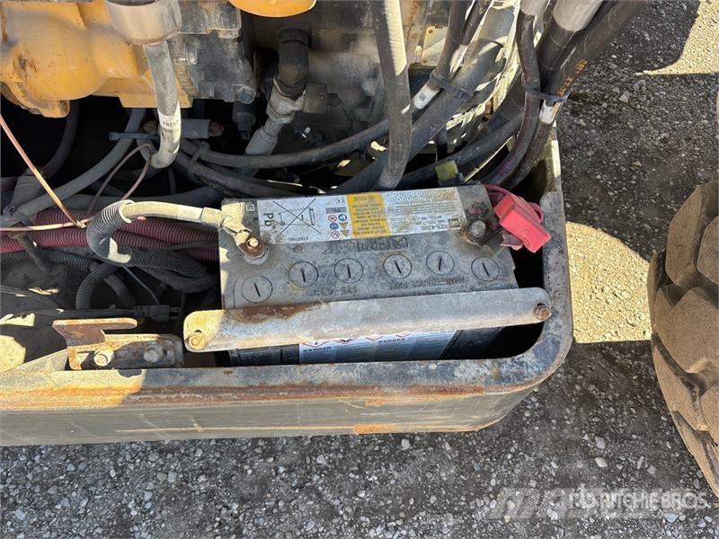 CAT TL1055C مناولات متداخلة