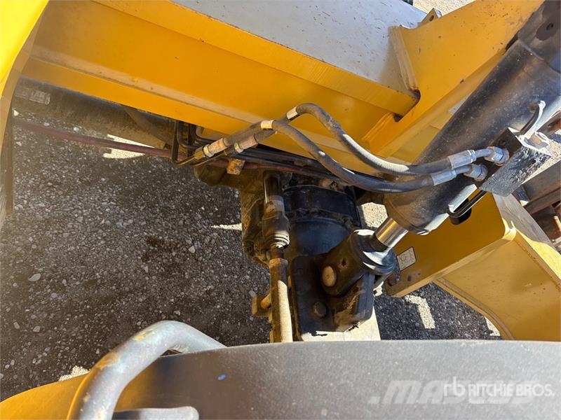 CAT TL1055C مناولات متداخلة