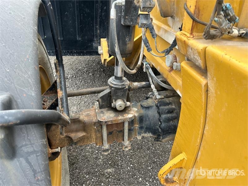 CAT TL1055C Teleskopiskie manipulatori