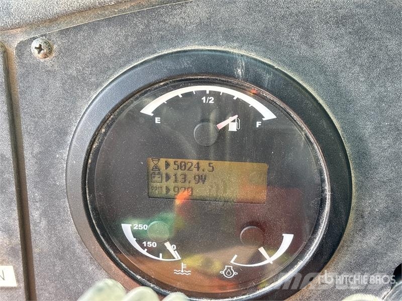 CAT TL1055C Teleskopski viličarji