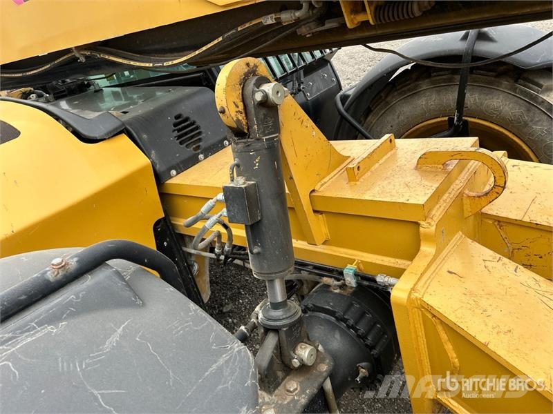 CAT TL1055C Teleskopiskie manipulatori