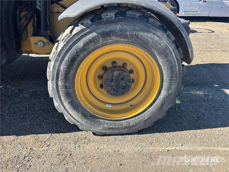 CAT TL1055C مناولات متداخلة