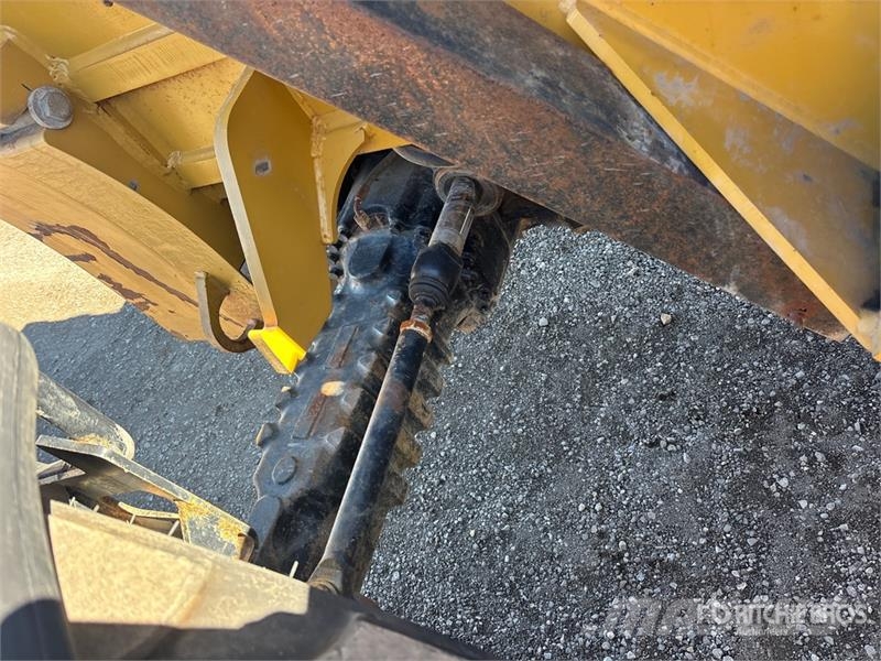 CAT TL1055C مناولات متداخلة