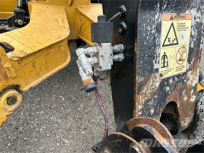 CAT TL1055C Teleskopiskie manipulatori