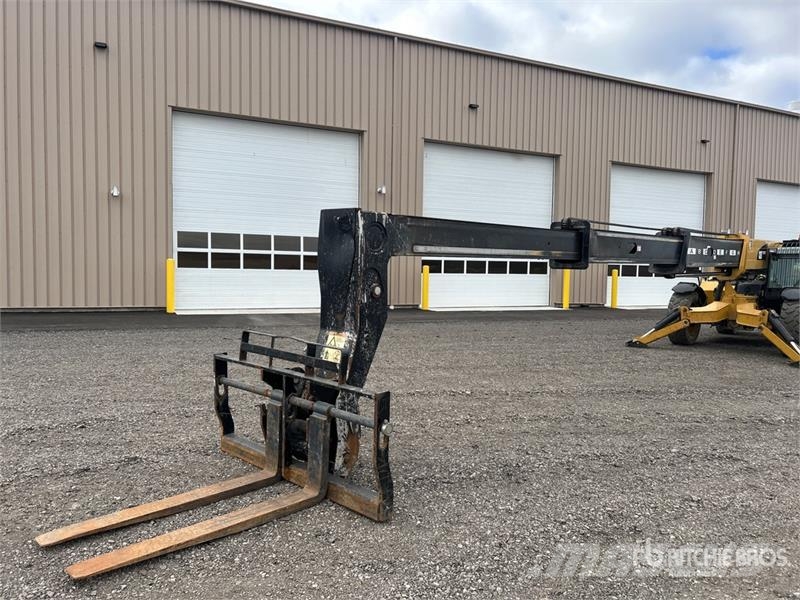 CAT TL1055C Teleskopiskie manipulatori