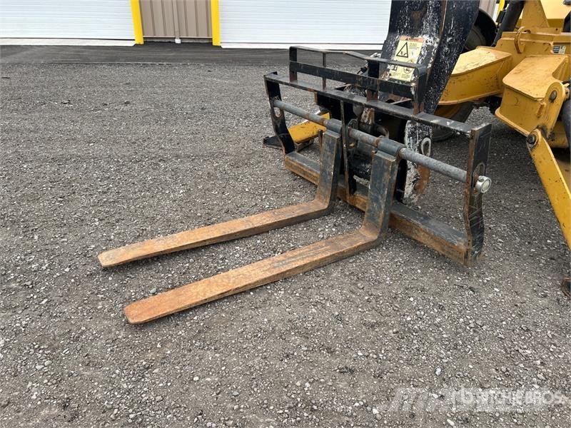 CAT TL1055C Teleskopiskie manipulatori