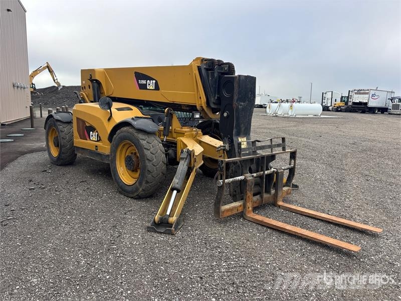 CAT TL1255C Teleskopski viličarji
