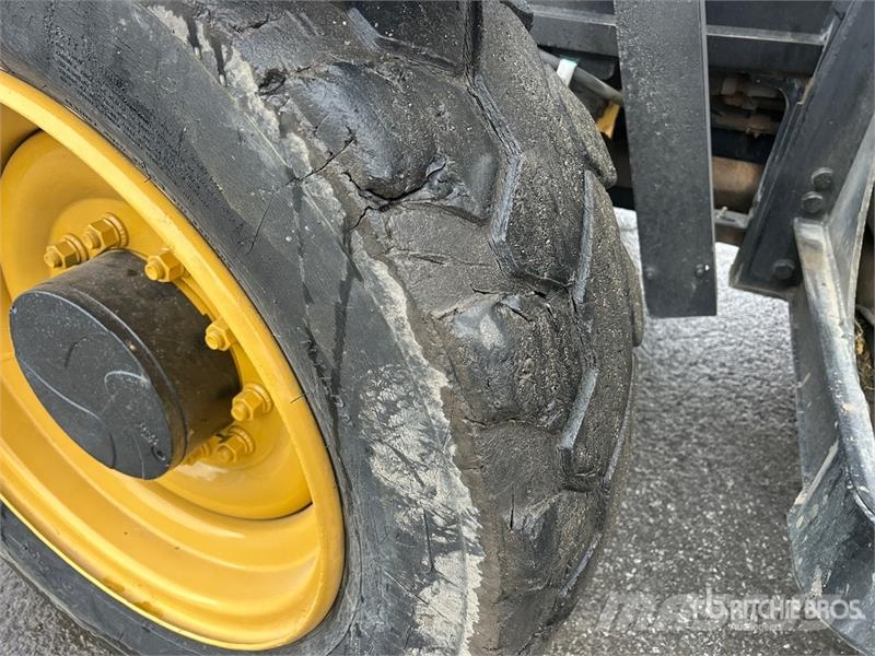 CAT TL943 Teleskoplader