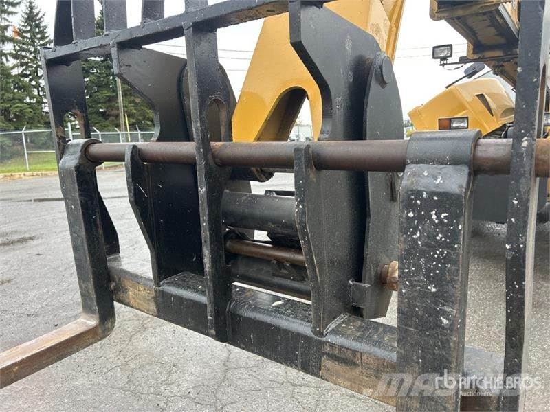 CAT TL943 Teleskoplader