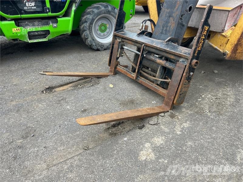 CAT TL943C Telehandler Teleskoplader