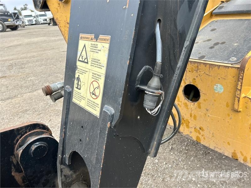 CAT TL943D Telehandler Teleskopski viličarji