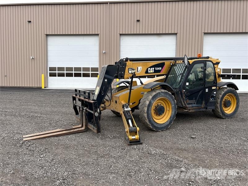 CAT TL943D Telehandler Teleskopski viličarji