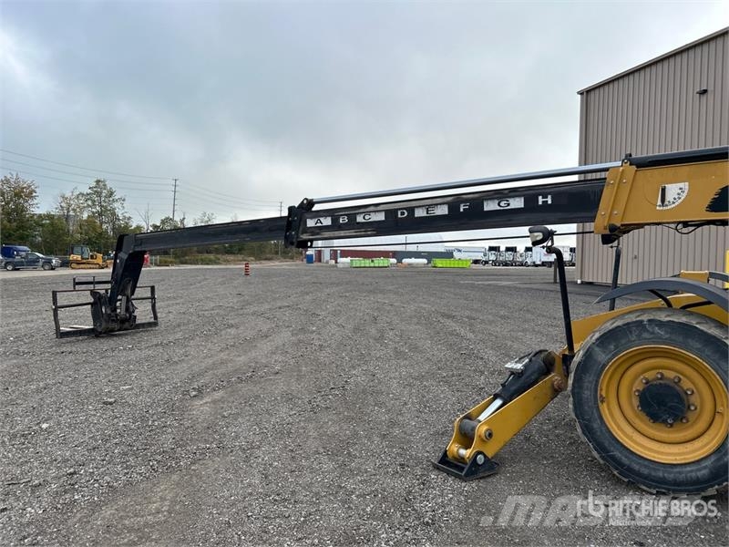 CAT TL943D Telehandler Teleskopski viličarji