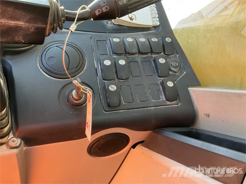 CAT TL943D Telehandler Teleskopski viličarji