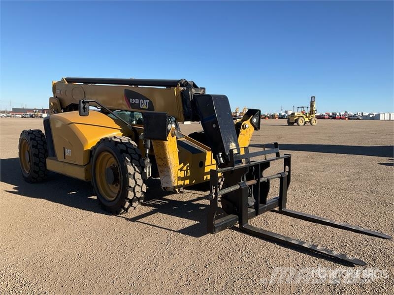 CAT TL943D Telehandler Teleskopski viličarji