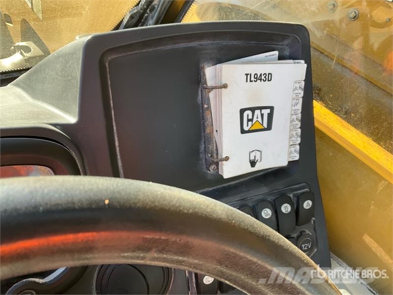 CAT TL943D Telehandler Teleskopski viličarji