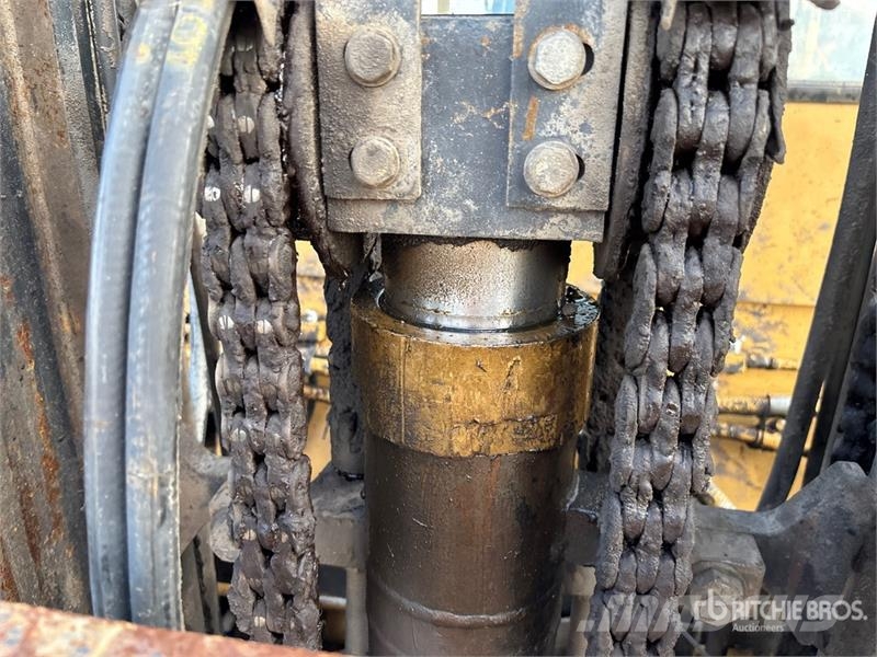 CAT V90F 9000 lb Forklift Другие складские механизмы