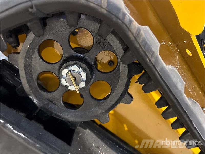 CFG KJT27 Mini Compact Track Loader (Unused) لوادر انزلاقية التوجيه