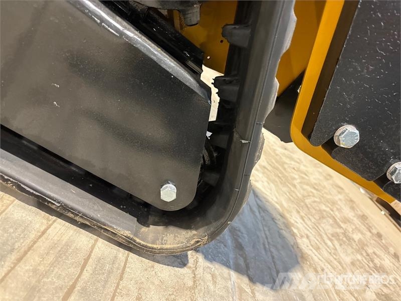 CFG KJT27 Mini Compact Track Loader (Unused) لوادر انزلاقية التوجيه